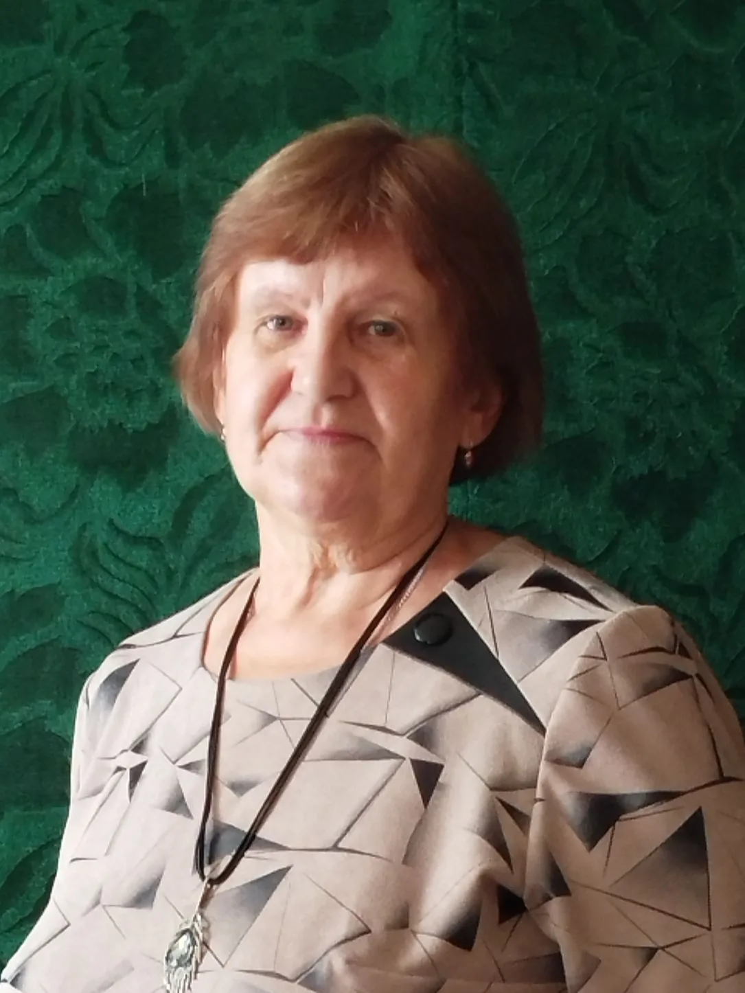 Ястребова Любовь Михайловна.